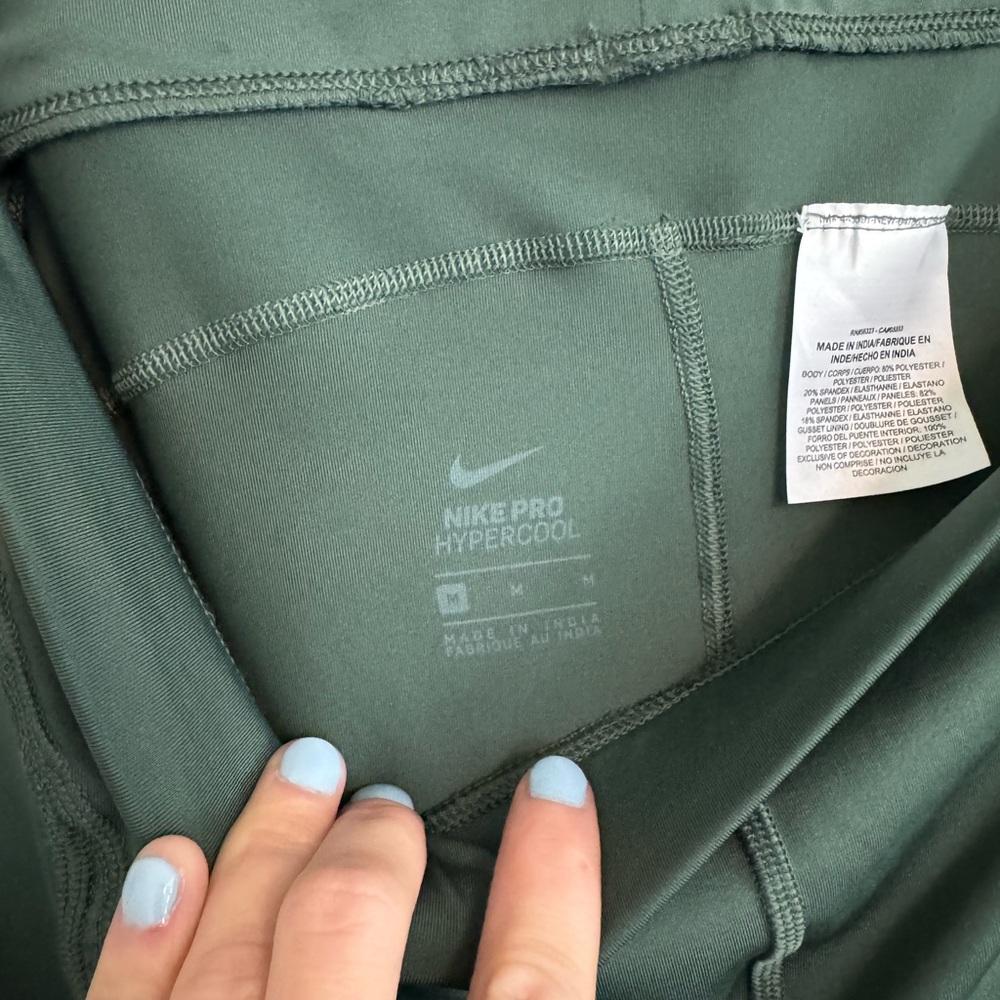 NWT Nike Pro Hypercool crop leggings - Picture 2 of 5
